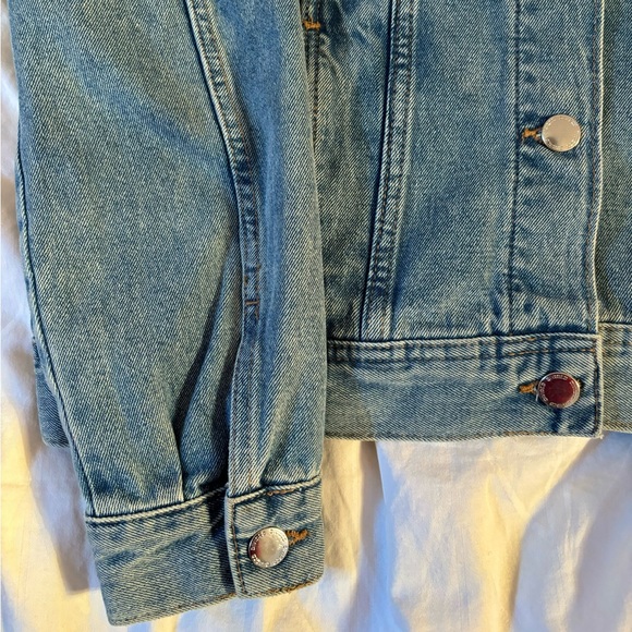 Women’s H&M blue Jean denim jacket, like new condition Size S - Picture 2 of 6